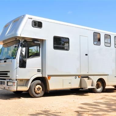 Shearwater Insurance - 3.5t horsebox insurance